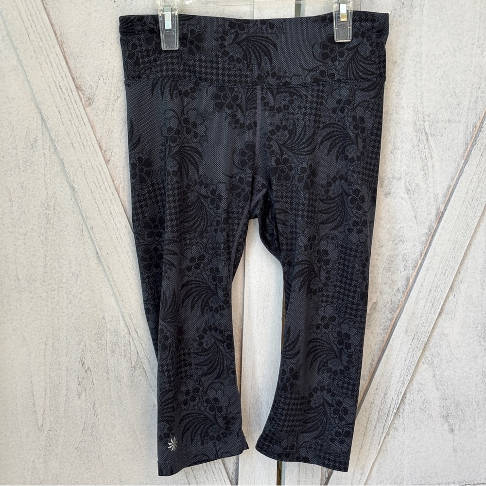 Athleta Floral Capri Leggings Women’s Small - Picture 8 of 9